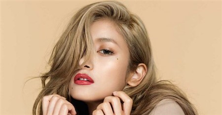 佐野ひなこ メイク